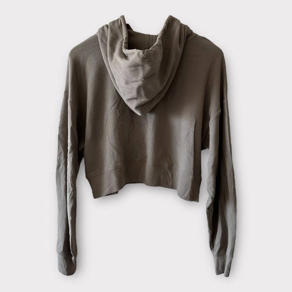 Sunday Best / Aritzia • Taupe Brown Baby Waffle Relaxed Cropped Hoodie - Picture 3 of 8